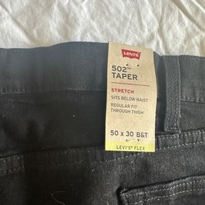 Levi's 50x30 Taper Jeans